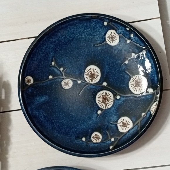 WORLD MARKET Set of Three (3) Ceramic PussyWillow Navy/Brown/Cream Decor Plates - Picture 5 of 15